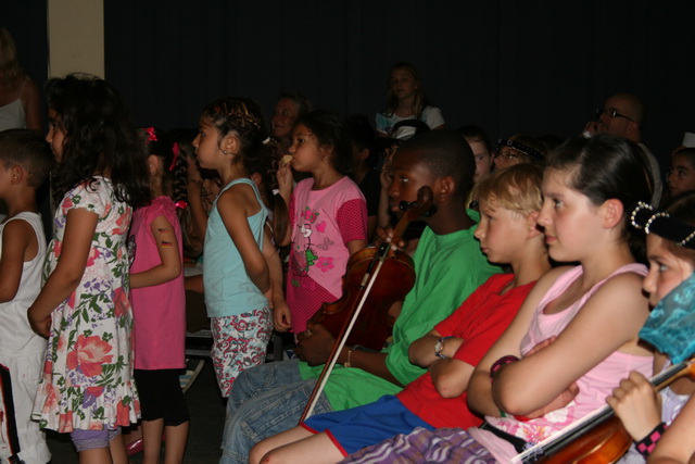 gal/2010/2010 Saitentwist Abschied Duererschule 9.7/2010 Saitentwist Duererschule Abschied 4.Kl. 9.Juli Im Coffee Cor 025.jpg